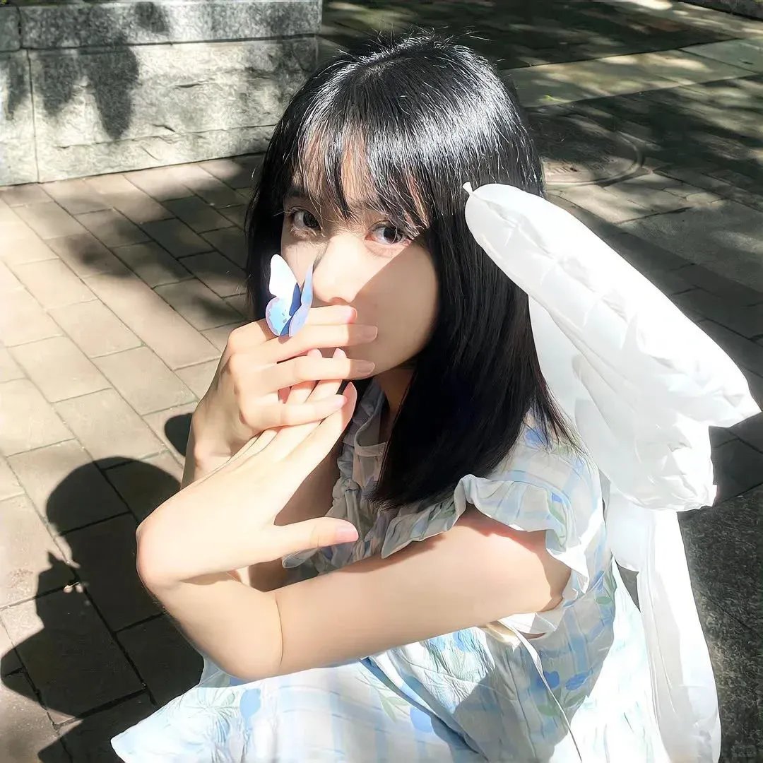 乳房与月亮